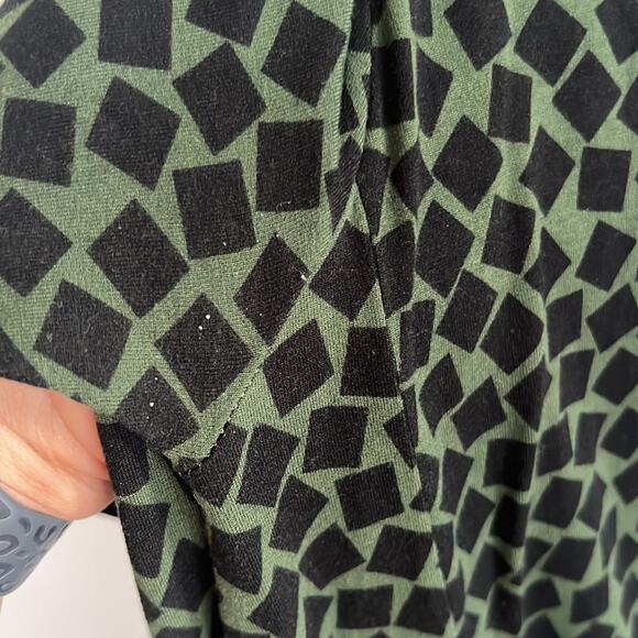 Ava Sky Fighting Eel Green Black Geometric Stretch Dress Medium - Picture 9 of 9
